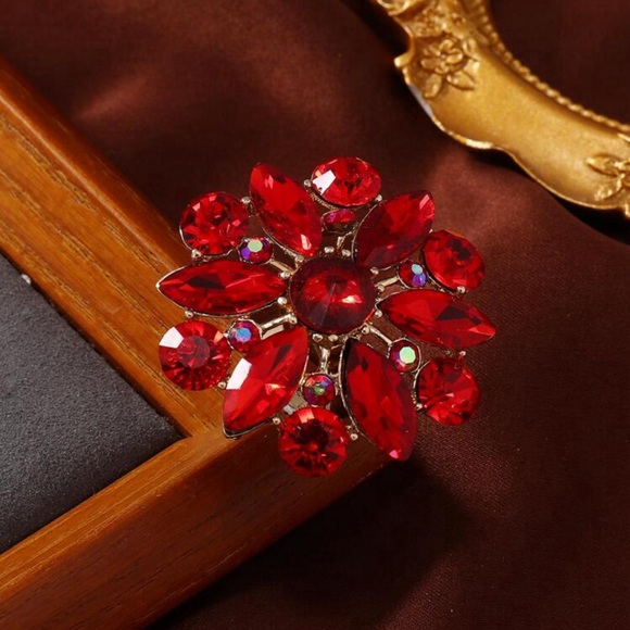 Large Red Rhinestone Decor Flower Ring - Picture 2 of 5